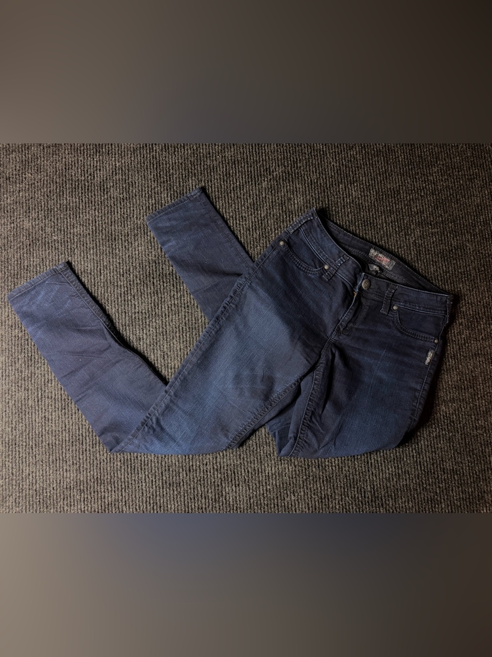 Silver Jeans Co. Suki Dark Wash Embellished Skinny Jeans Women’s Size 30